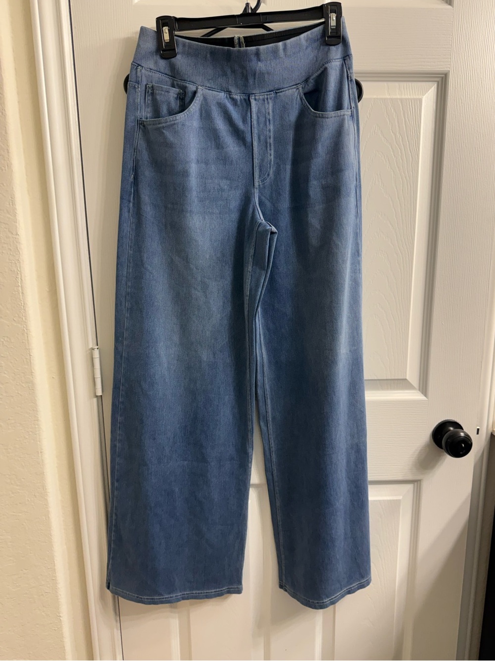 HALARA woman’s Light Blue Wide-Leg Jeans